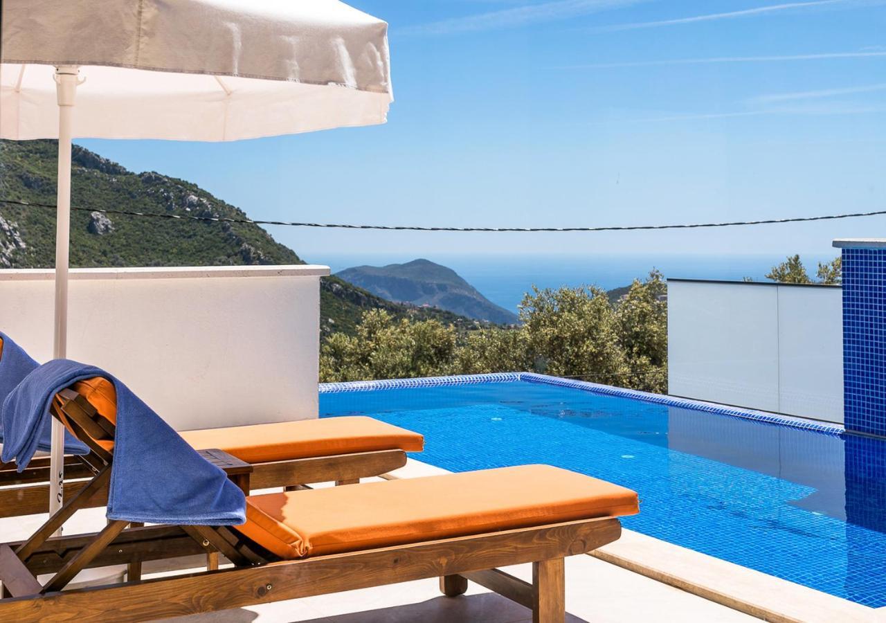 Villa 1 Sleeps 2 Honeymoon Isolated Infinity-Villa Orkide Uzumlu  Экстерьер фото