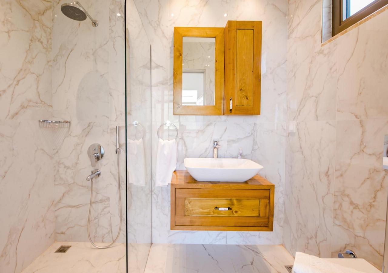 Villa 1 Sleeps 2 Honeymoon Isolated Infinity-Villa Orkide Uzumlu  Экстерьер фото